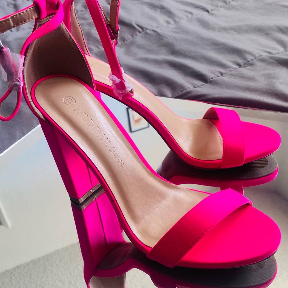 Wild Diva hot pink heels. Size 6 ½